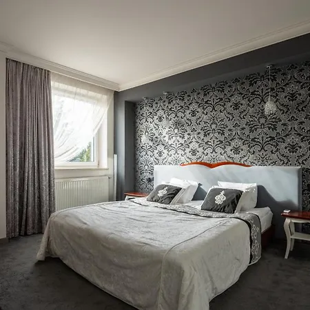 Bialy Dom Henlex Restauracja Hotel Posen