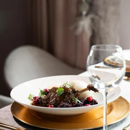 Bialy Dom Henlex Restauracja 3* Poznaň