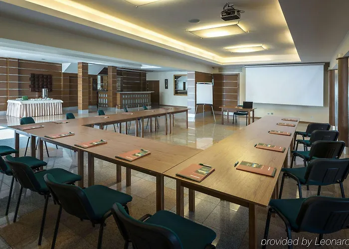 Hotel Bialy Dom Henlex Restauracja 3*