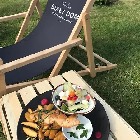 Bialy Dom Henlex Restauracja Hotell 3*