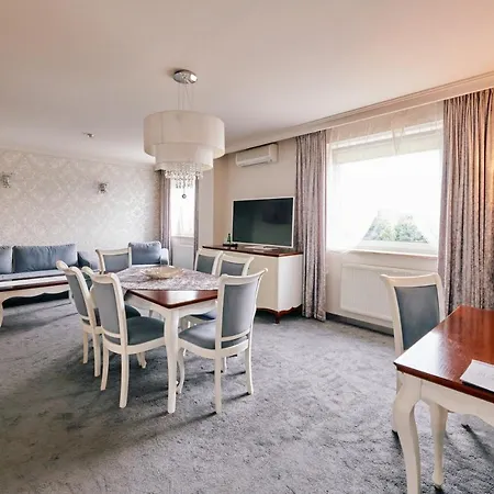 Bialy Dom Henlex Restauracja