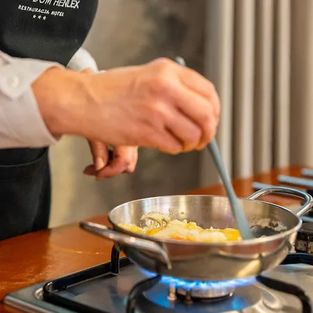 호텔 Bialy Dom Henlex Restauracja 포즈난