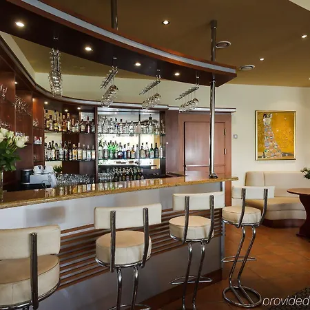 호텔 Bialy Dom Henlex Restauracja