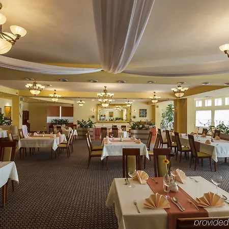 Bialy Dom Henlex Restauracja 3* Poznan