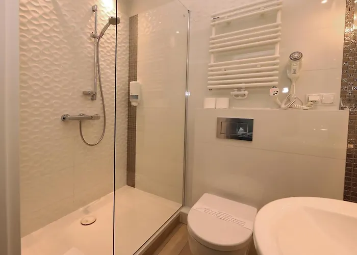 Hotel Bialy Dom Henlex Restauracja