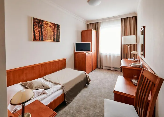 Bialy Dom Henlex Restauracja 3* Poznan