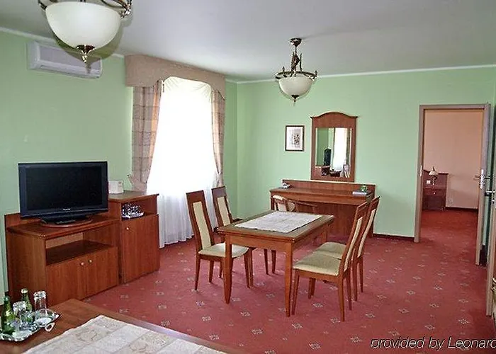 Hotel Bialy Dom Henlex Restauracja