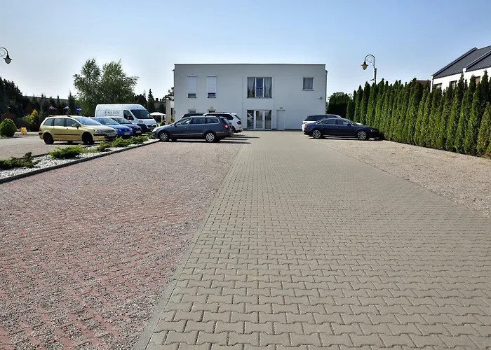 Bialy Dom Henlex Restauracja Hotel 3*